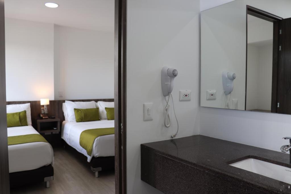 Hotel Santiago De Arma Rionegro Extérieur photo